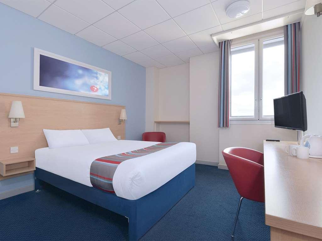 Travelodge Barnsley Habitación foto