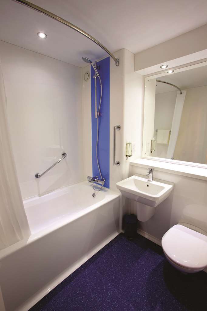 Travelodge Barnsley Habitación foto