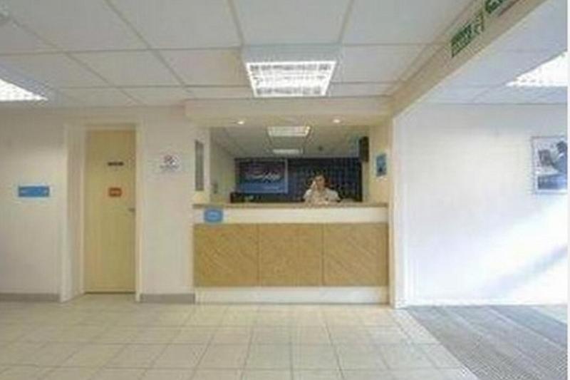 Travelodge Barnsley Exterior foto